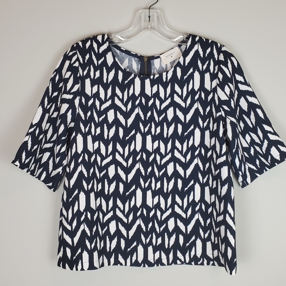 Everly Tops - Everly Navy & White Chevron Top